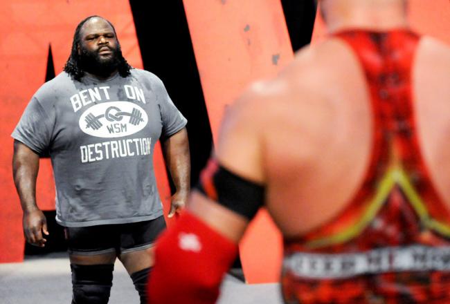 Ryback vs Mark Henry