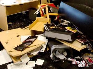 Destrucción de oficina de Triple H 2