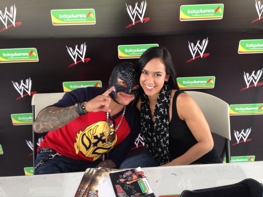 WWE Noticias: AJ Lee … ¿ fuera de la WWE tras TLC ? / William Regal, a la búsqueda de nuevos en el extranjero / Luchadores independientes contratados como&nbsp;extras