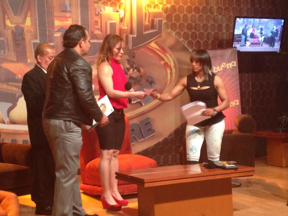 México: Marcela contra Dalys en lucha de Cabelleras en homenaje a dos leyendas&nbsp;2014