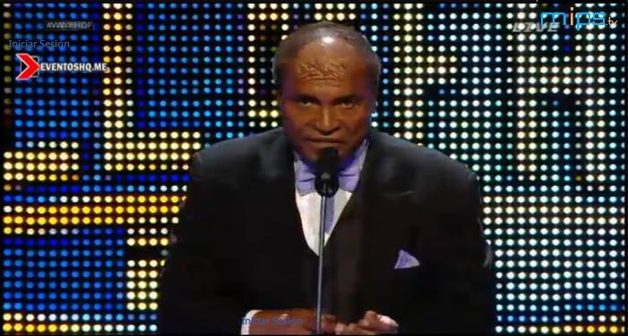 Video: Primeras palabras de Carlos Colón como miembro del WWE Hall of Fame + discurso&nbsp;completo