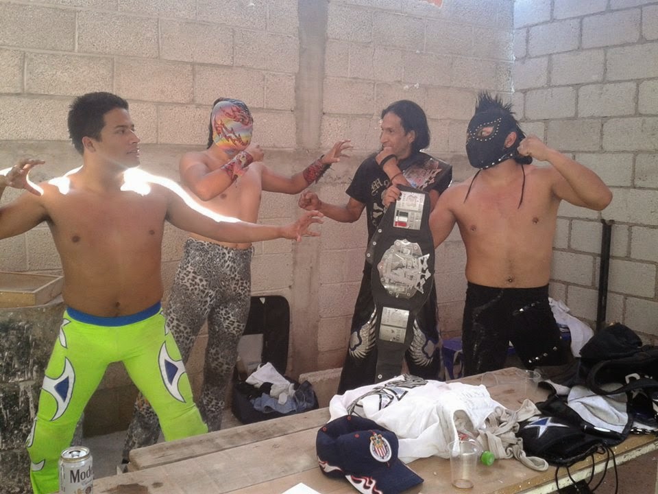 @RdeRudo: CRAZY BLACK Y PRÍNCIPE HARUK, PRIMEROS CAMPEONES DE PAREJAS&nbsp;INDEPENDIENTES