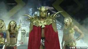 WWE: Identidad de las chicas que acompañaron a Triple H en su entrada al&nbsp;ring