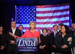 WWe Noticias: Vince y Linda McMahon «megadonantes» del partido republicano / Canales por cable deportivos negociaron con la WWE / Shawn Michales en «Legends&nbsp;House»