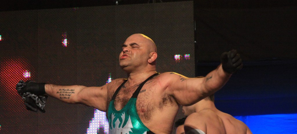 WWE Noticias. Konnan la lía en Twitter con sus declaraciones sobre ADR, Rey Mysterio, Summer Rae y Layla, doble moral de las ONG estadounidenses, Sami Zayn habla de Abu&nbsp;Dhabi