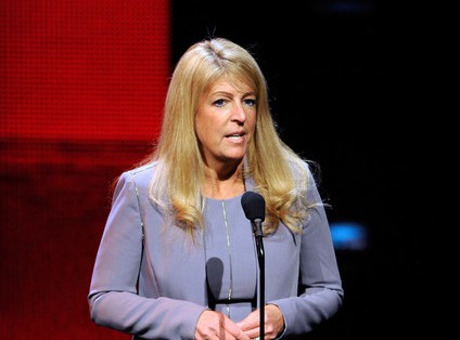 WWE Noticias: Michelle Wilson, jefa de marketing y rentas, habla sobre la globalización de Network / Artículo en Forbes – descenso en el precio de las entradas de Summerslam / Nuevo proyecto cinematográfico para «The Rock» /  Actualidad sobre John Cena: retraso en la publicación de su próximo DVD/Blue-Ray y participación en acto&nbsp;benéfico