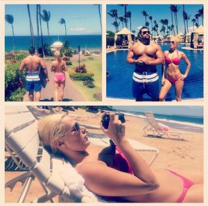 lana y rusev en la playa
