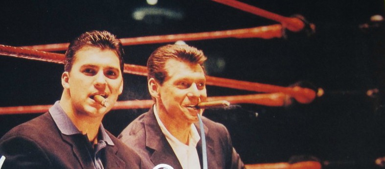 WWE ULTIMA HORA! Vince McMahon anuncia su jubilación y deja WWE en manos de su hijo Shane&nbsp;McMahon