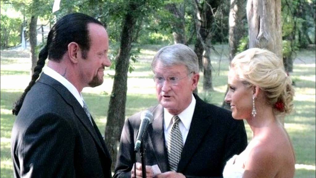 Nuevos vídeos de Undertaker y Michelle&nbsp;McCool