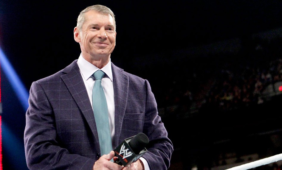 Cena, Rollins y Steph McMahon hablan de la portada de Vince en Muscle &&nbsp;Fitness