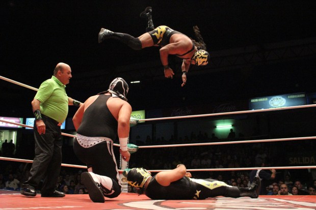 CMLL